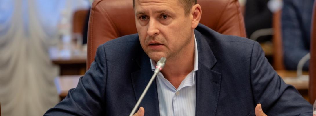 Соцмережі киплять! Мер Дніпра публічно обматюкав користувача через незручне запитання