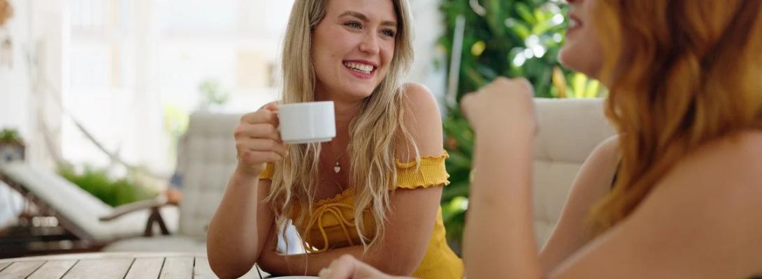 Про що не можна говорити навіть з найближчими: речі, які можуть принести неприємності