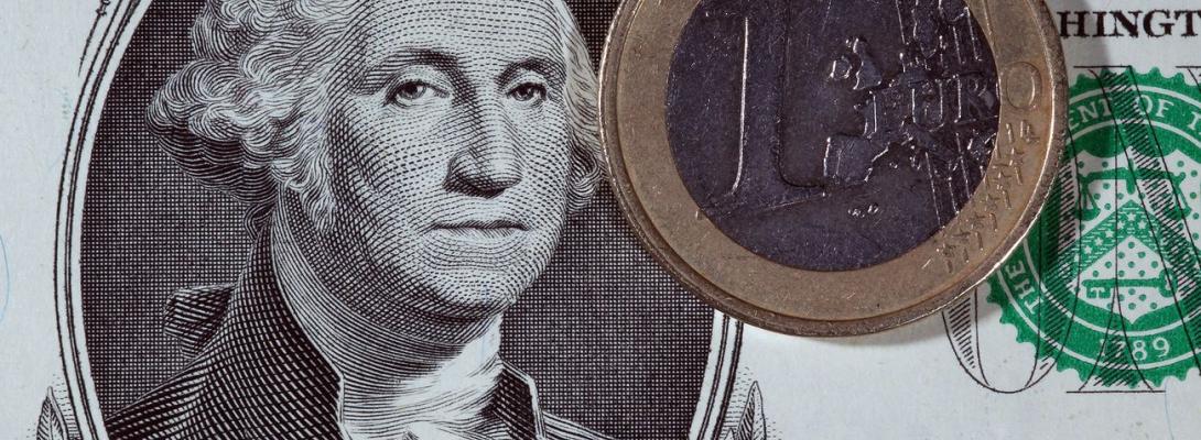 Почалося! Гривня тріщить по швах, курс долара злетів до небес, євро б’є всі рекорди