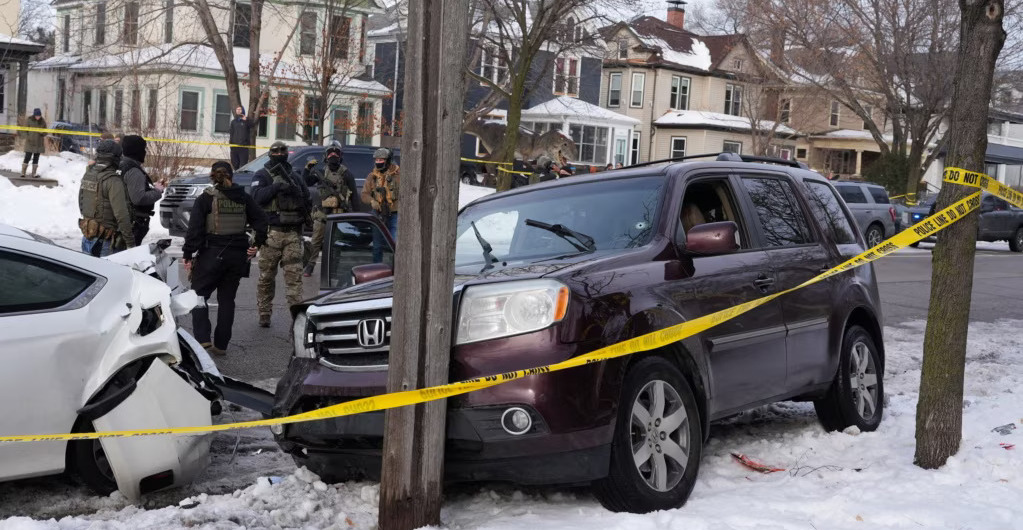 Криваве безумство на вулицях США! Співробітники міграційної служби розстріляли жінку 