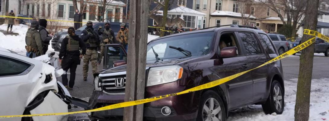 Криваве безумство на вулицях США! Співробітники міграційної служби розстріляли жінку 