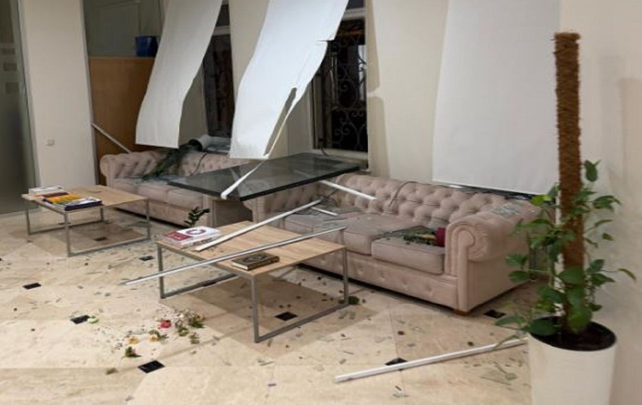 Який вигляд має пошкоджене ударом рф посольство Катар у Києві: перші подробиці