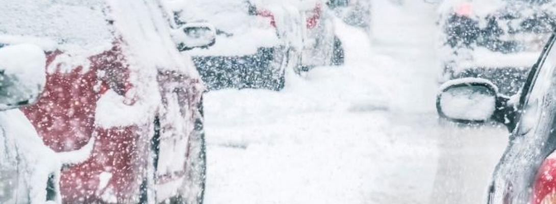 Такого ще не було! Україну накрив сильний снігопад: аварії і затори по всій країні