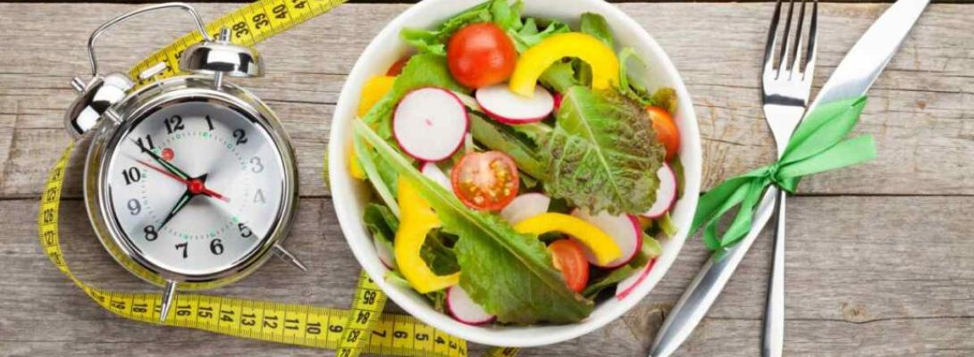 Чи справді важливо дотримуватися режиму харчування: фітнес-тренер розвіяв поширені міфи