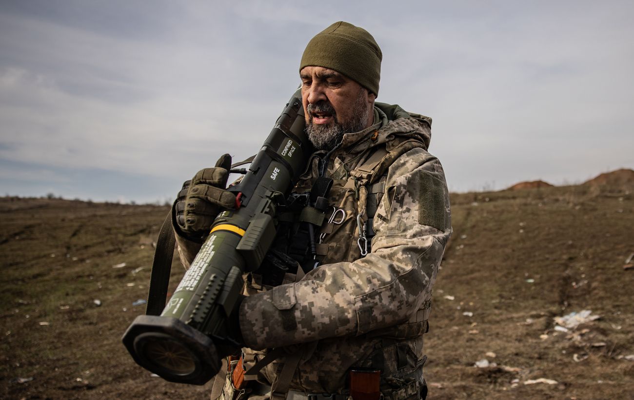 В Україні знову подовжують воєнний стан і мобілізацію: чи будуть нові обмеження?