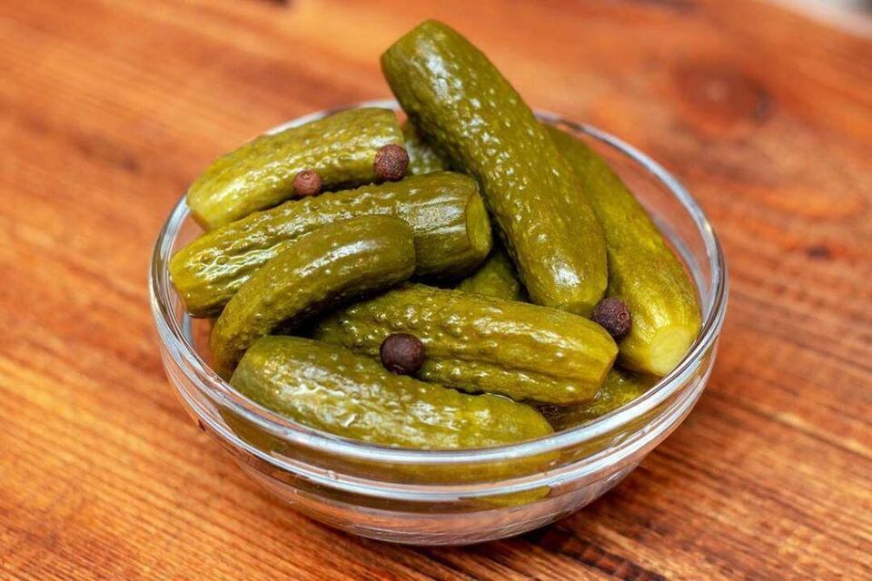 Користь і шкода квашених овочів: експерт пояснив, чи варто включати їх у свій раціон