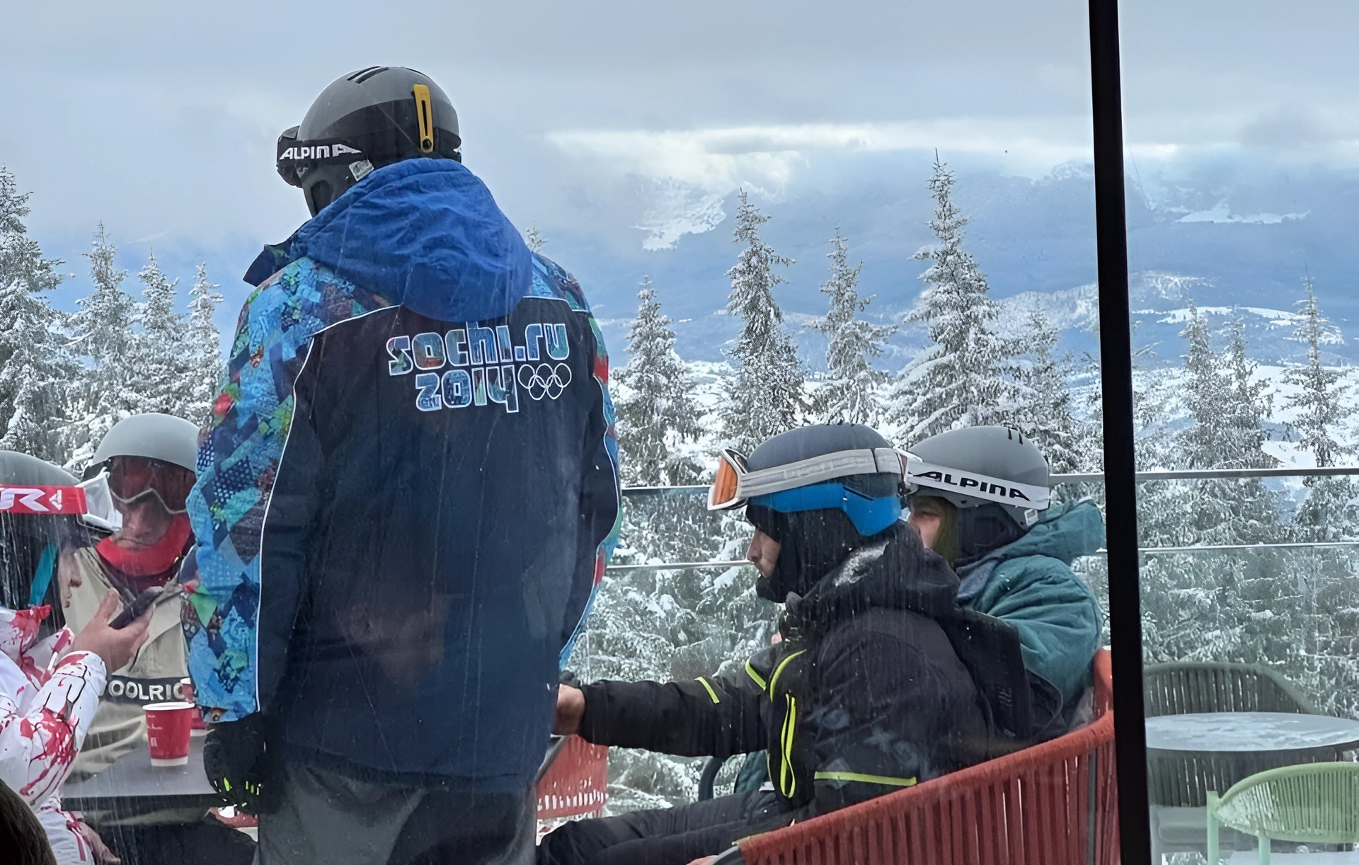 Скандал в Буковеле! Российская символика войны среди туристов: полиция вмешалась