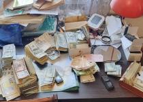 Війна та хабарі! 300 тисяч доларів у сейфі голови ВЛК: СБУ викрила масштабну схему