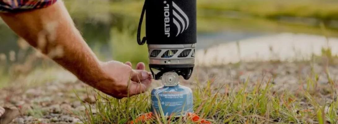 Як безпечно готувати їжу під час відключень світла та води: практичні поради від ДСНС