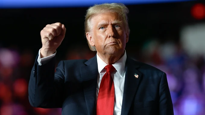 Світ здригнувся! Трамп відкинув мир і заговорив про контроль Гренландії через образу