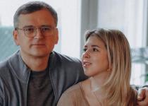 Дружина ексглави МЗС Кулеби потрапила в секс-скандал: відео з порадами розірвало мережу