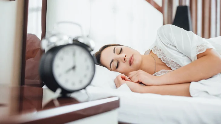 У який час варто прокидатися, щоб покращити самопочуття та зберегти здоров’я