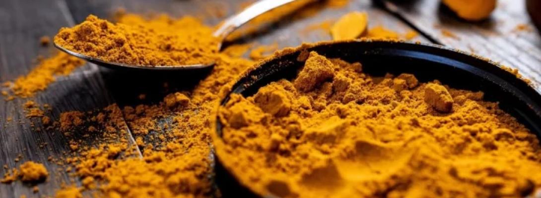 Користь та небезпека куркуми: 8 факторів, які варто знати перед щоденним вживанням
