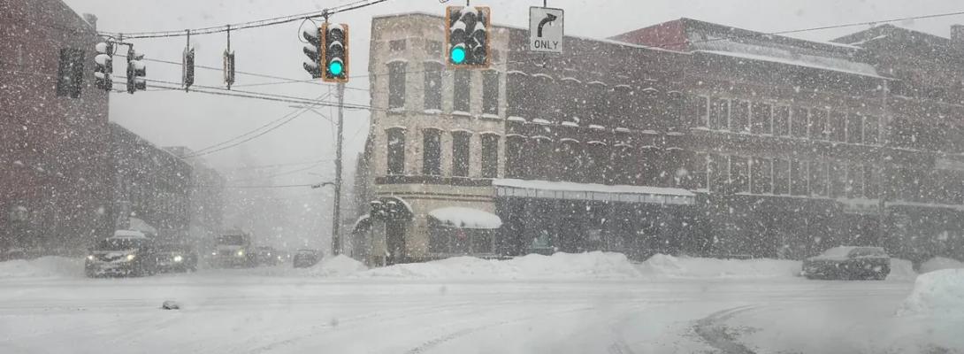 Снігова катастрофа в США: мільйони без світла, транспорт паралізований, є перші загиблі