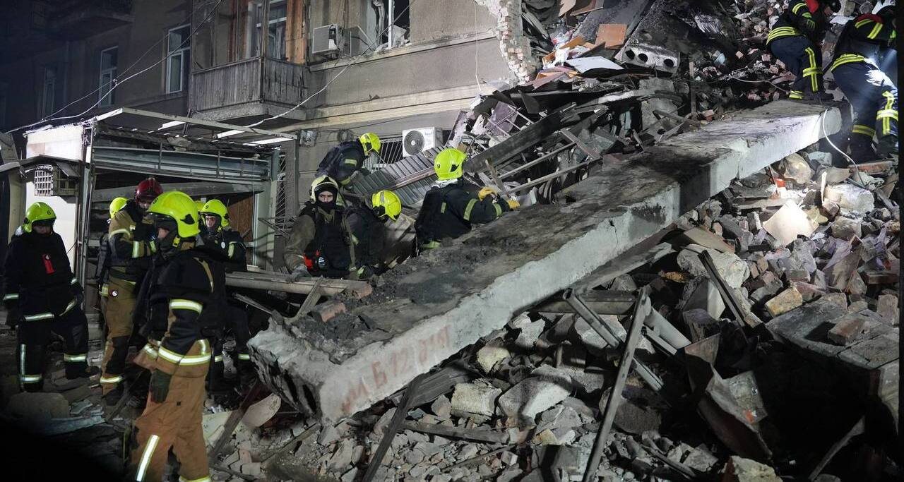 Кривава ніч на Одещині! Російські терористи атакували житлові будинки дронами