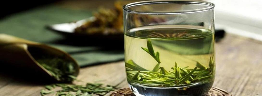 Уповільнює старіння і заряджає енергією: дієтолог розкрила рецепт чудодійного напою