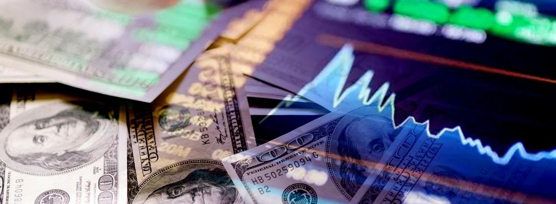 Долар дешевшає через проблеми у США. Скільки сьогодні коштує валюта в обмінниках