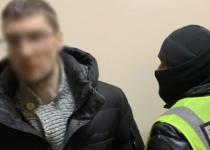 У Києві чоловік влаштував криваву розправу над водієм евакуатора, який забрав його авто