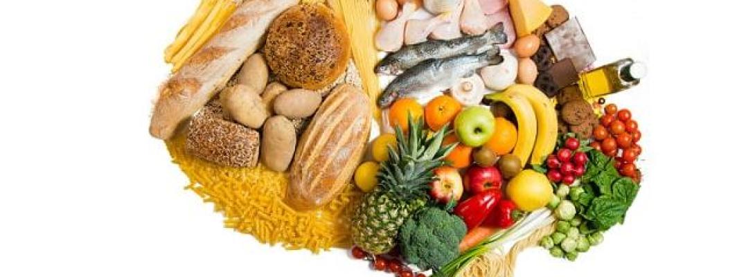 Чотири продукти, які сповільнюють роботу мозку: що варто виключити зі свого раціону