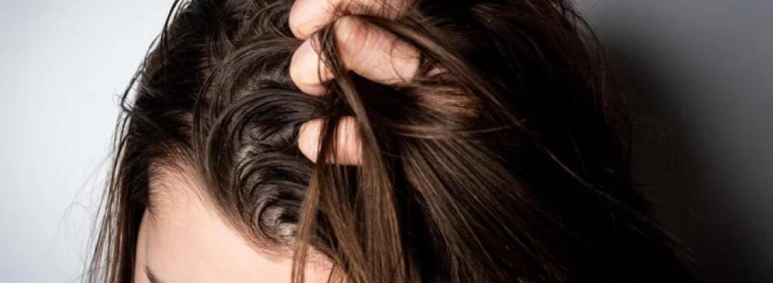 Жирне волосся більше не проблема! Секрети швидкого й простого догляду вдома