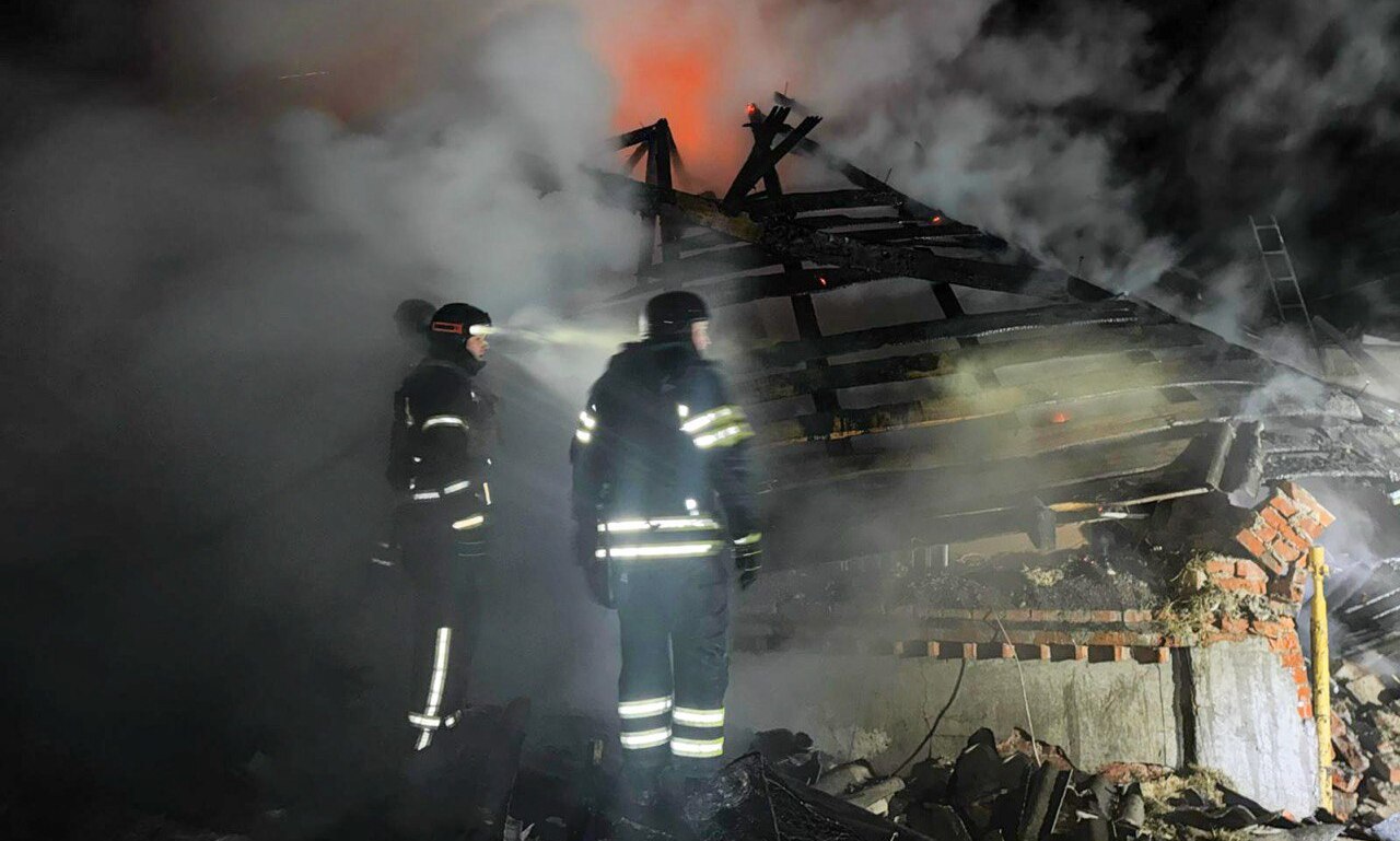 Жах на Харківщині! Російський дрон зруйнував будинок, загинули троє дітей і їхній батько 