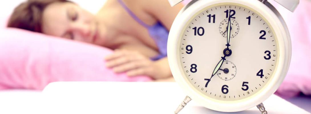 Секрети здорового сну: скільки годин потрібно спати, щоб прокидатися бадьорим