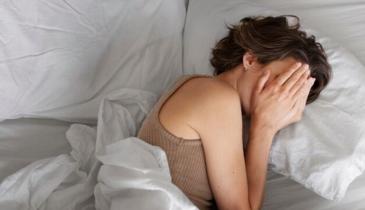 Як прокидатися без стресу для організму: прості звички, які покращують ранковий настрій