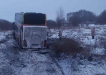 Автобус із пасажирами злетів у кювет на трасі Львів-Луцьк: є постраждалі