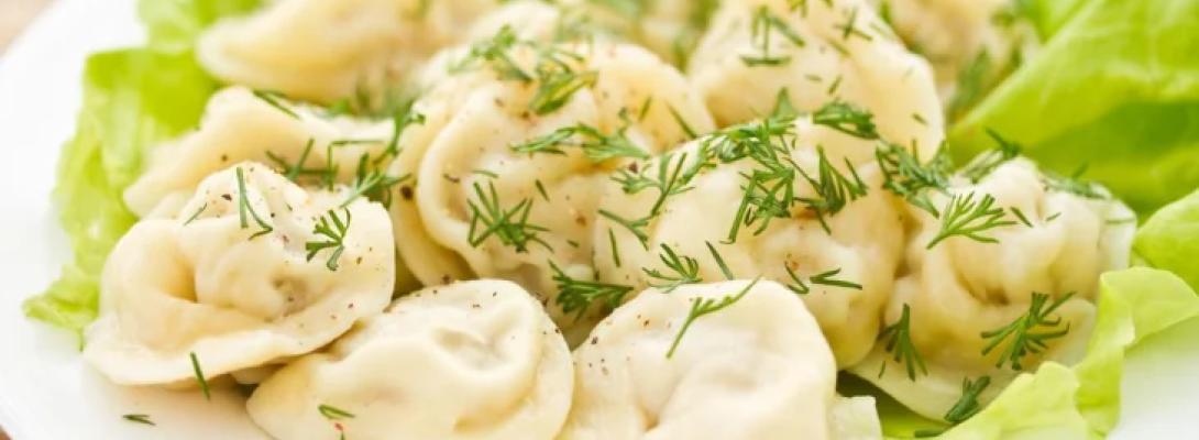 Як правильно тушкувати пельмені, щоб вони не розвалювалися і набували насиченого смаку