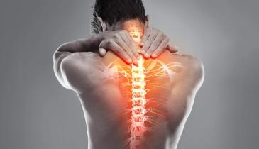 Лікар-ортопед пояснив, як швидко й без дорогих процедур позбутися болю у спині 