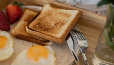 Після 50 ранок має починатися правильно: цей сніданок допоможе зміцнити організм