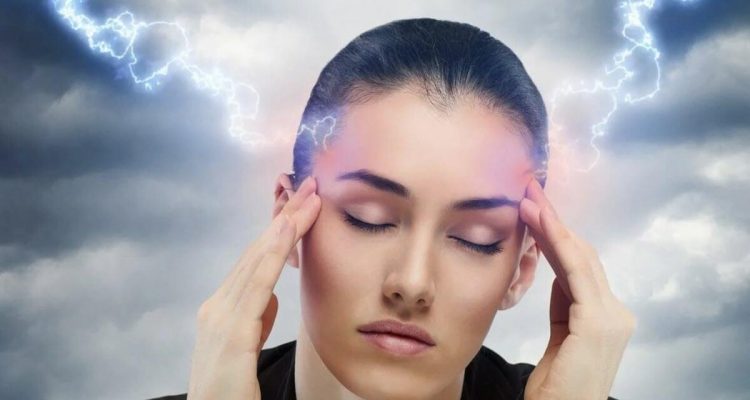 Як полегшити самопочуття при зміні погоди: корисні поради для метеозалежних