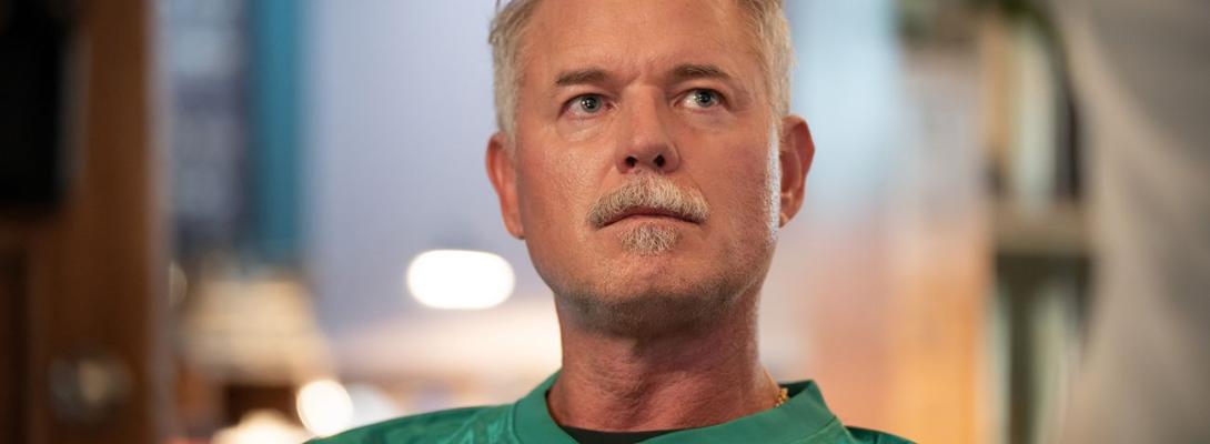 Помер зірка серіалу "Усі жінки - відьми": актор був прикутий до інвалідного візка