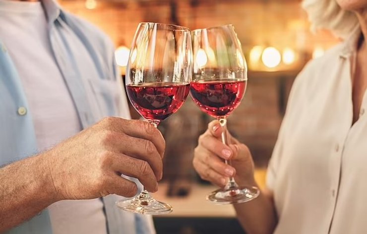 Медики назвали три напої, від яких чоловікам краще відмовитися, аби зберегти здоров’я