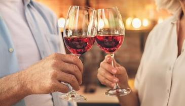 Медики назвали три напої, від яких чоловікам краще відмовитися, аби зберегти здоров’я