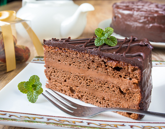 Веганська насолода для шанувальників класики: як приготувати пісний торт "Прага"