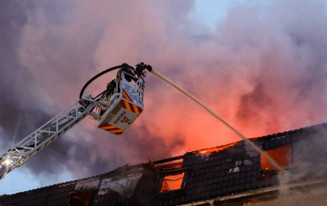 Росіяни завдали подвійного удару по готелю у Сумах: шокуючі фото наслідків атаки