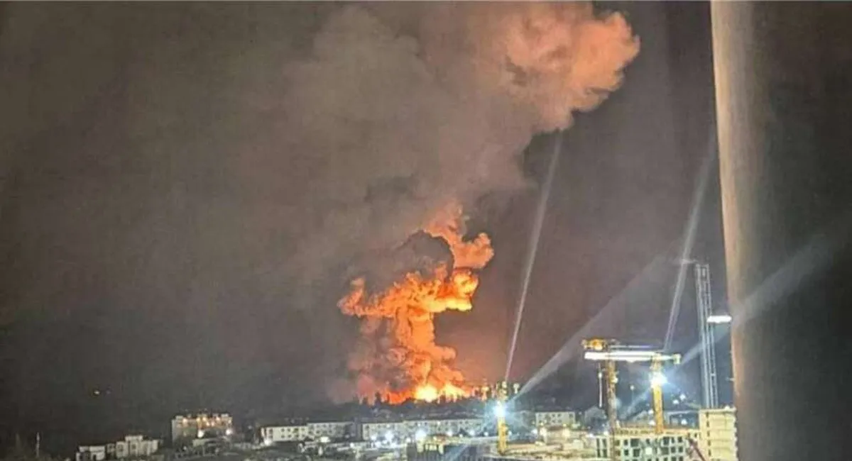 Новоросійськ палає! Невідомі дрони вщент рознесли стратегічний російський об’єкт 