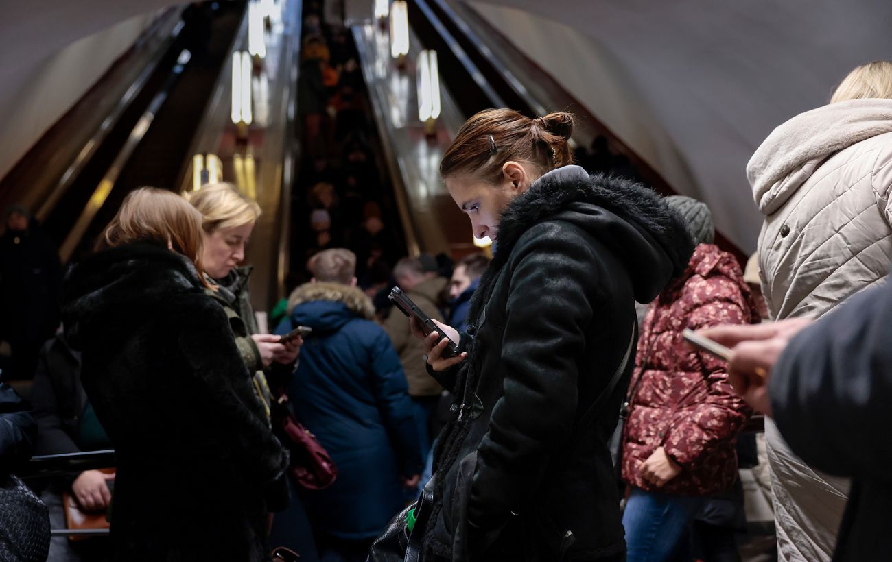 Більшість українців не вірять в успіх переговорів та проти виведення ЗСУ з Донбасу