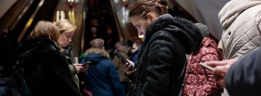 Більшість українців не вірять в успіх переговорів та проти виведення ЗСУ з Донбасу