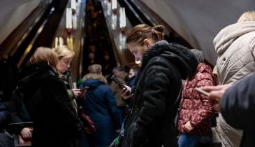 Більшість українців не вірять в успіх переговорів та проти виведення ЗСУ з Донбасу