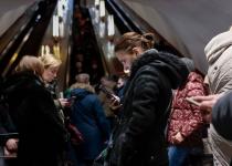 Більшість українців не вірять в успіх переговорів та проти виведення ЗСУ з Донбасу