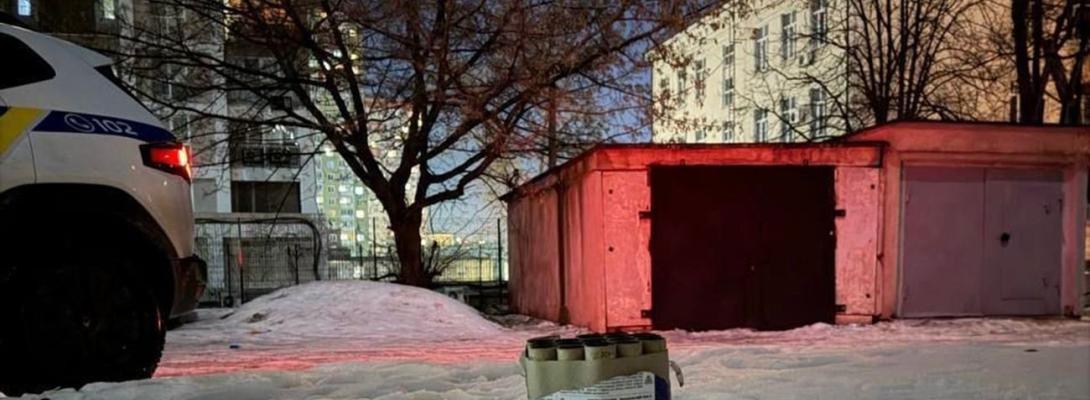 "Знайшов на вулиці": у Києві підліток запустив салют, тепер батьками займається поліція