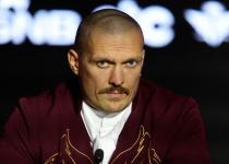 Усик сделал неожиданное заявление: готовится ли легенда бокса к президентскому креслу?