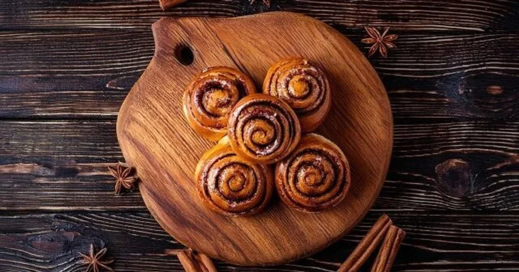 Кому варто уникати кориці: важливі медичні застереження щодо вживання популярної спеції