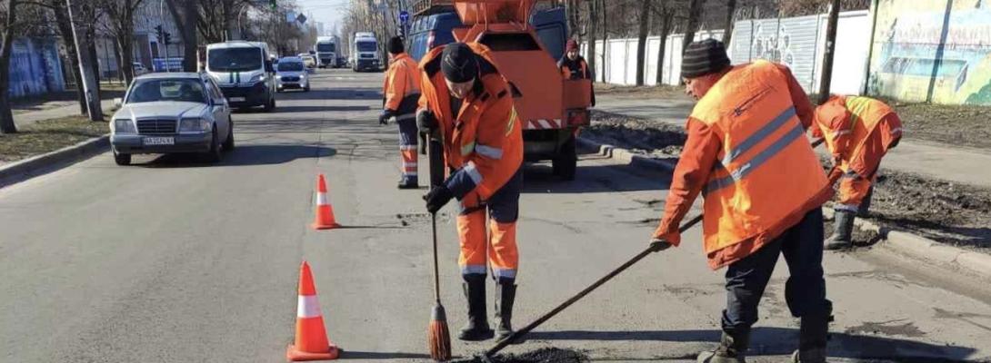 Ремонту не було по 20-30 років: стало відомо, чому дороги в Києві - у жахливому стані