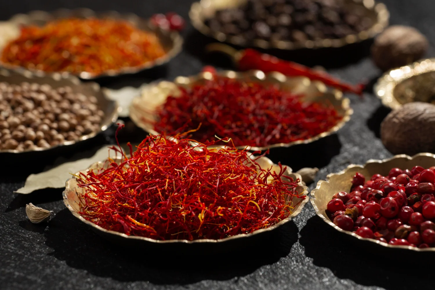 Як звичайна кухонна пряність може впливати на настрій та роботу мозку: що варто знати