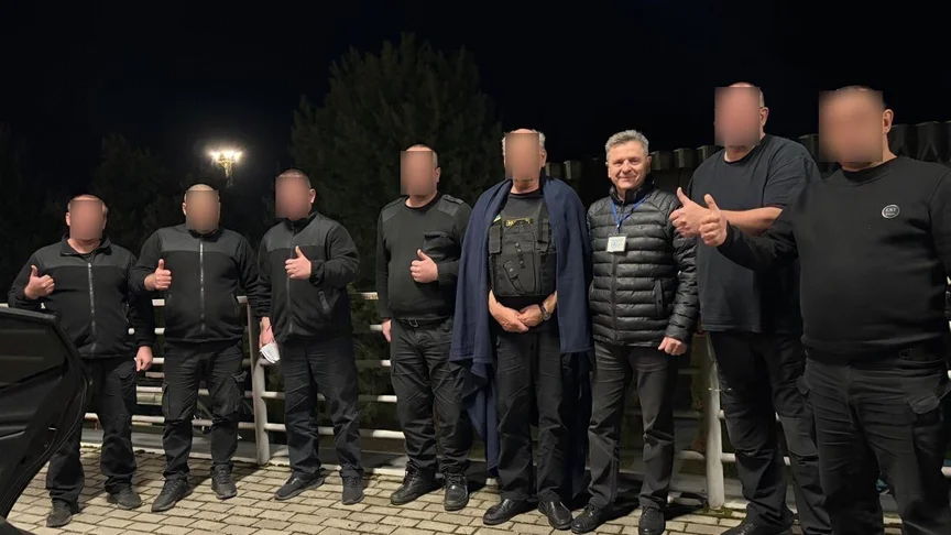 У МЗС заявили про жорстоке поводження з працівниками "Ощадбанку" в Угорщині