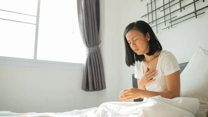 Серцевий напад не з’являється зненацька: медики розповіли про перші симптоми