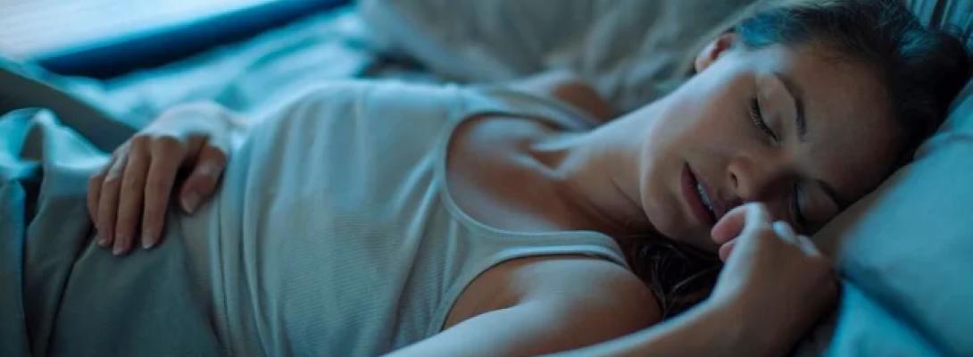 Як мінімізувати шкоду від недосипання: перевірені методи для підтримки здоров’я 